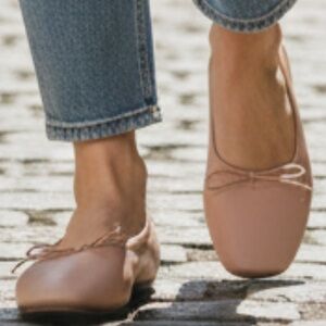 Matisse Blush Pink Ballet Leather Flats
Size 10